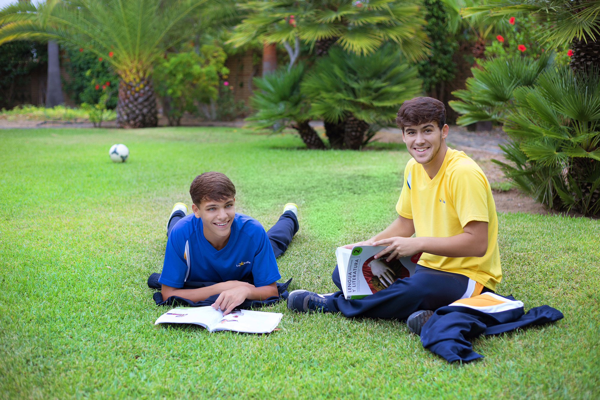 Uniformes Colegiales AYAPUNT, S.A.