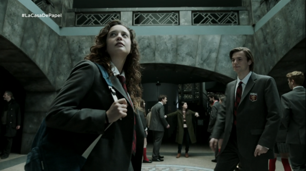 Protagonistas con uniformes de Ayapunt en La Casa de Papel